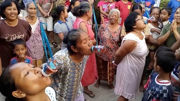 Relate Banget, 10 Hal Absurd Ini Jadi Keseharian Orang Indonesia