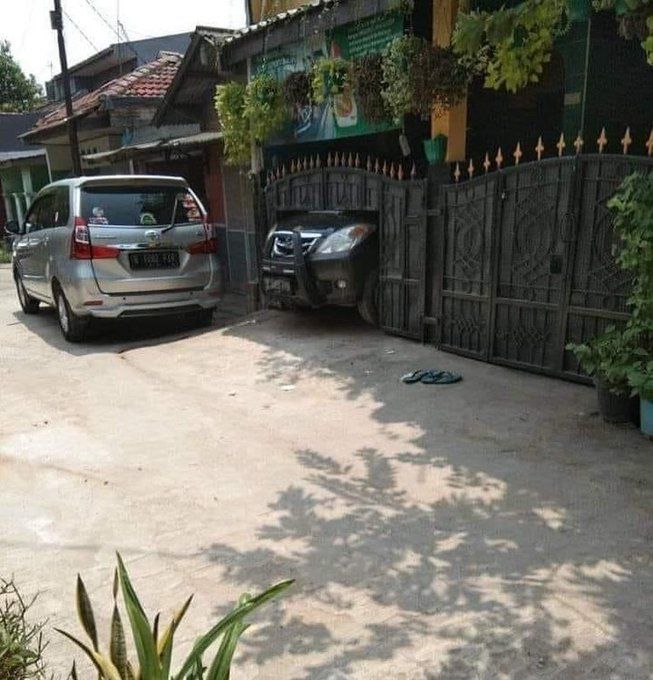 Relate Banget, 10 Hal Absurd Ini Jadi Keseharian Orang Indonesia