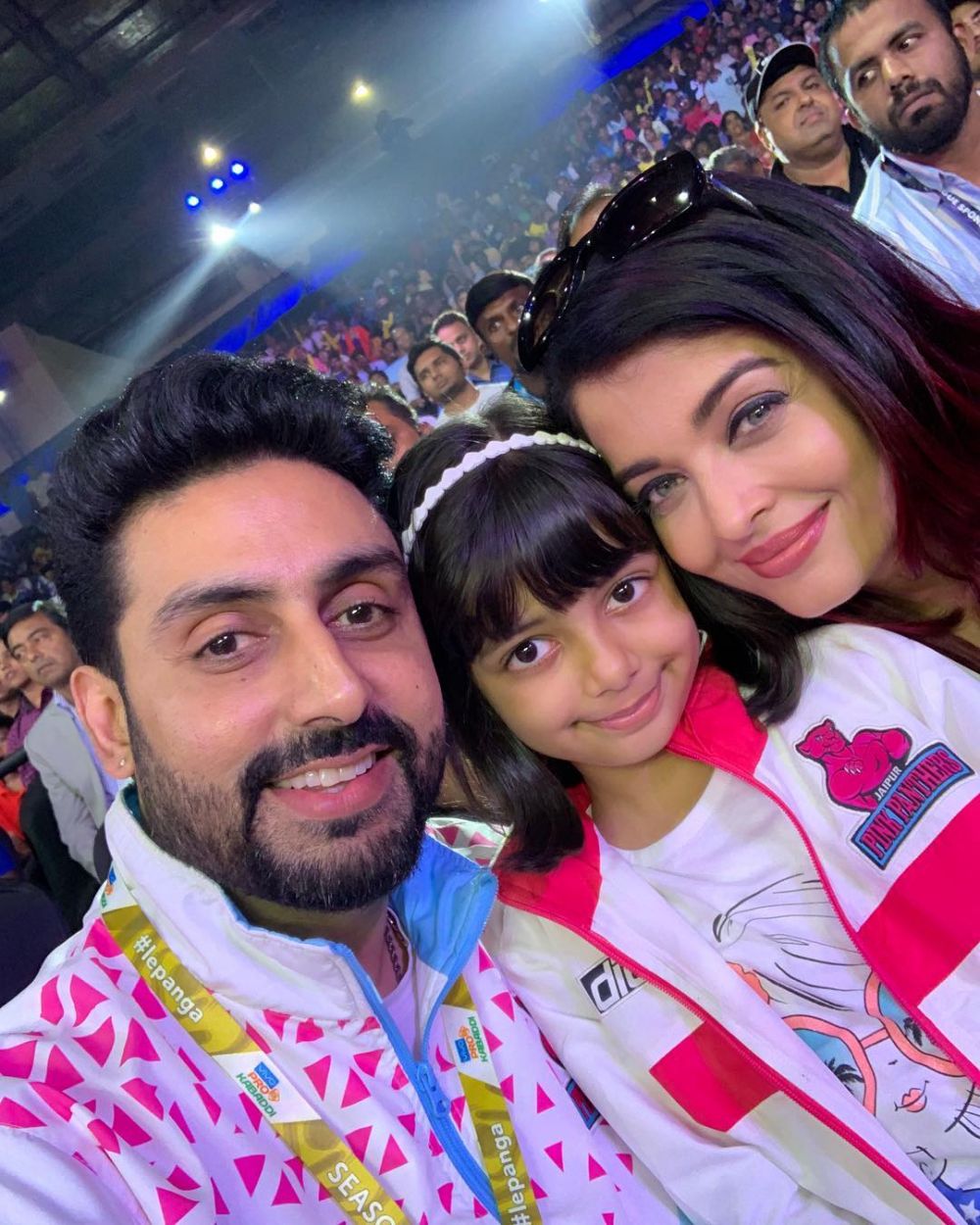 10 Adu Pesona Aishwarya Rai Vs Priyanka Chopra, Dinikahi Berondong