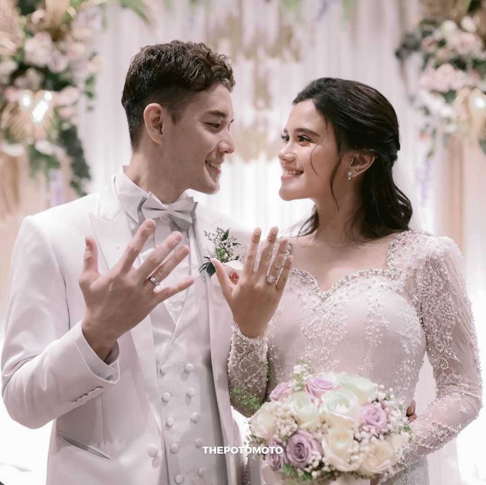 10 Adu Mesra Nella-Dory vs Audi-Anthony yang Sama-sama Pengantin Baru