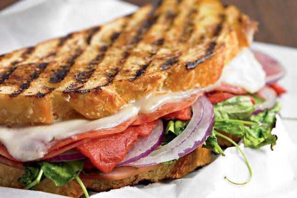 5 Jenis Menu Panini, Roti Lapis Khas Italia yang Menggugah Selera