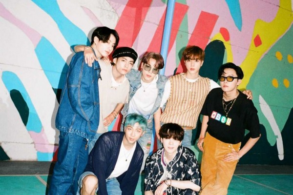 15 Lagu Ini Rajai Billboard's Hot 100 Selama 2020, Ada 'Dynamite' BTS!