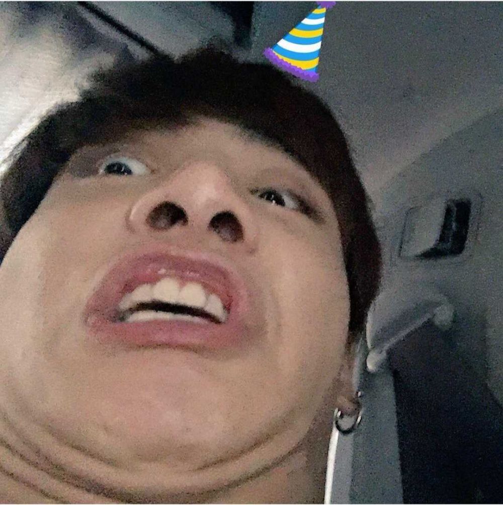 9 Potret Selfie Jungkook Bts Yang Kocak Abis Bikin Terhibur