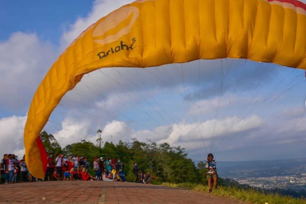 Tim Terjun Payung Yogyakarta Optimis Raih Emas PON Papua