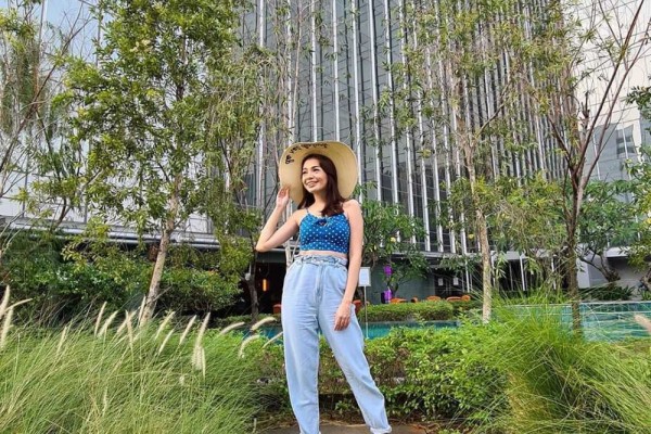 Baby Face Abis! 10 Potret Terkini Maya Septha yang Seolah Menolak Tua