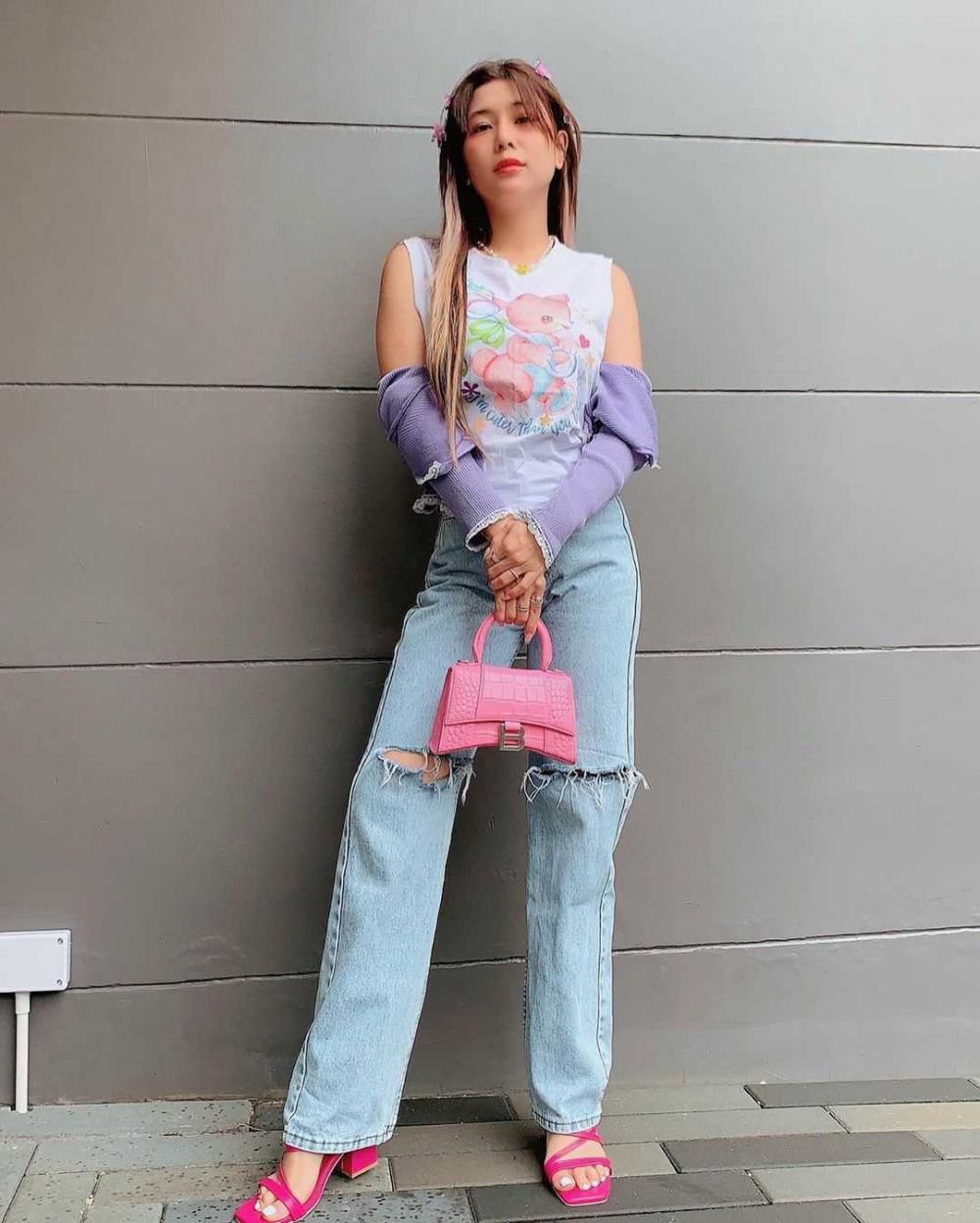 Intip 9 Potret Gubgib Sumonthip Istri Hsu Thassapak.