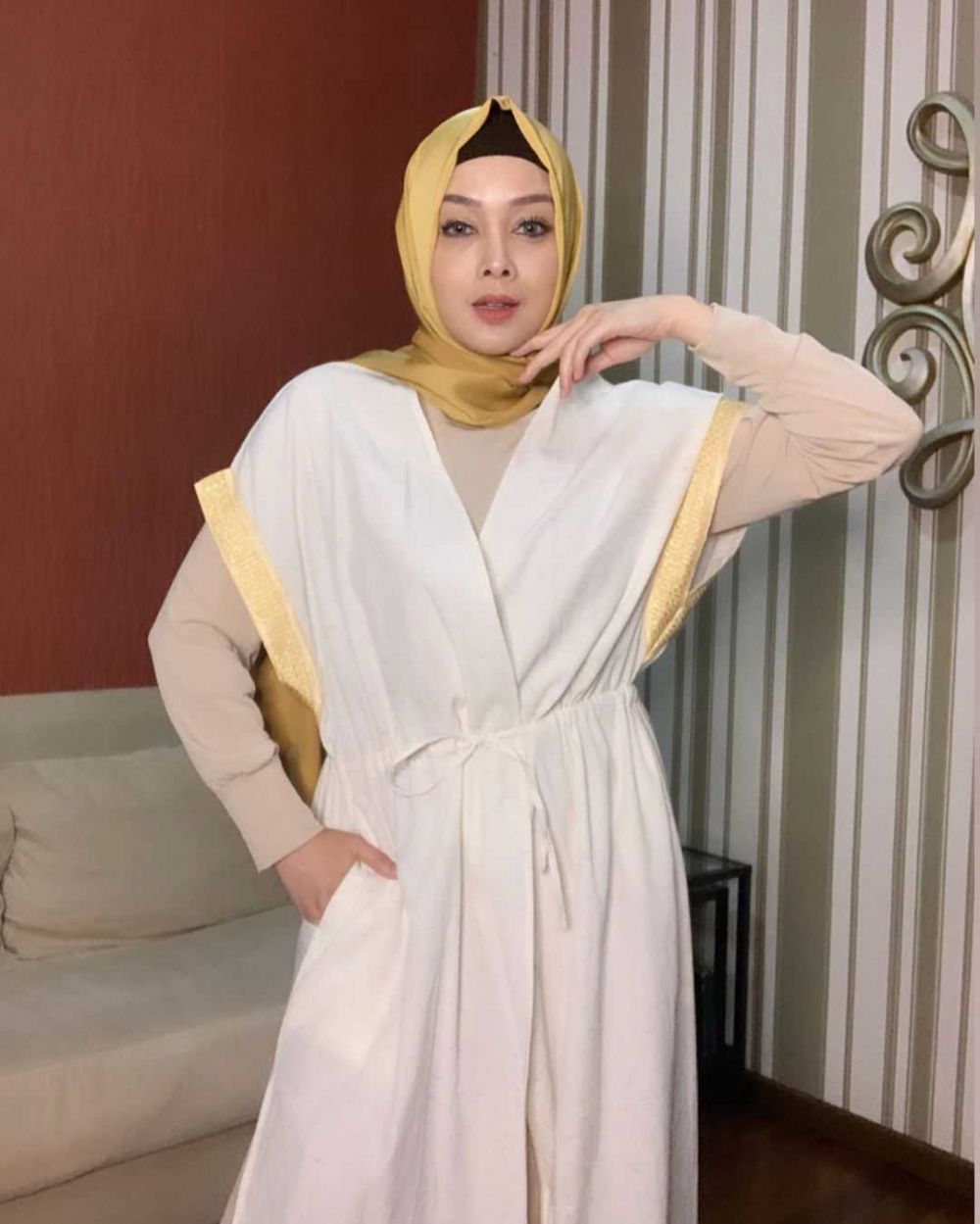Ikuti Ajaran Islam, 10 Presenter Tenar Indonesia Ini Dikenal Alim