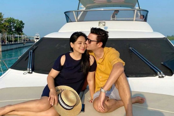 Jodoh Tak Kemana, 10 Artis Ini Akhirnya Menikah dengan Mantan Kekasih