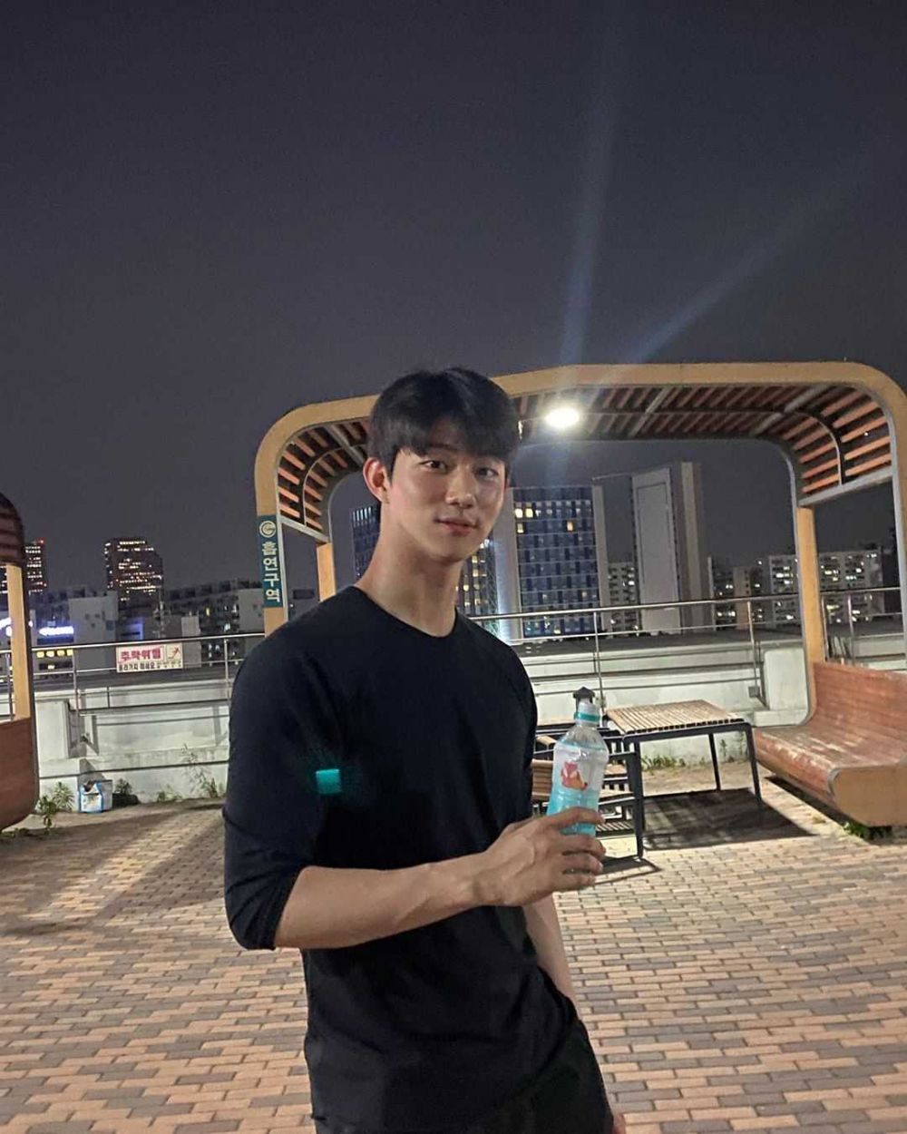 Dekat dengan Rossa, 11 Potret Aktor Ki Do Hoon yang Siap Bikin Meleleh