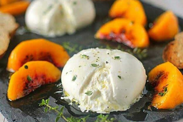 5 Ragam Olahan Burrata Lezat yang Creamy dan Bikin Ketagihan