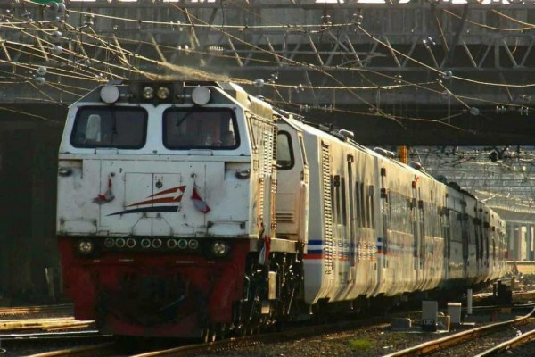 Beroperasi hingga Cipatat, Menhub Resmikan Jalur KA Cianjur-Padalarang