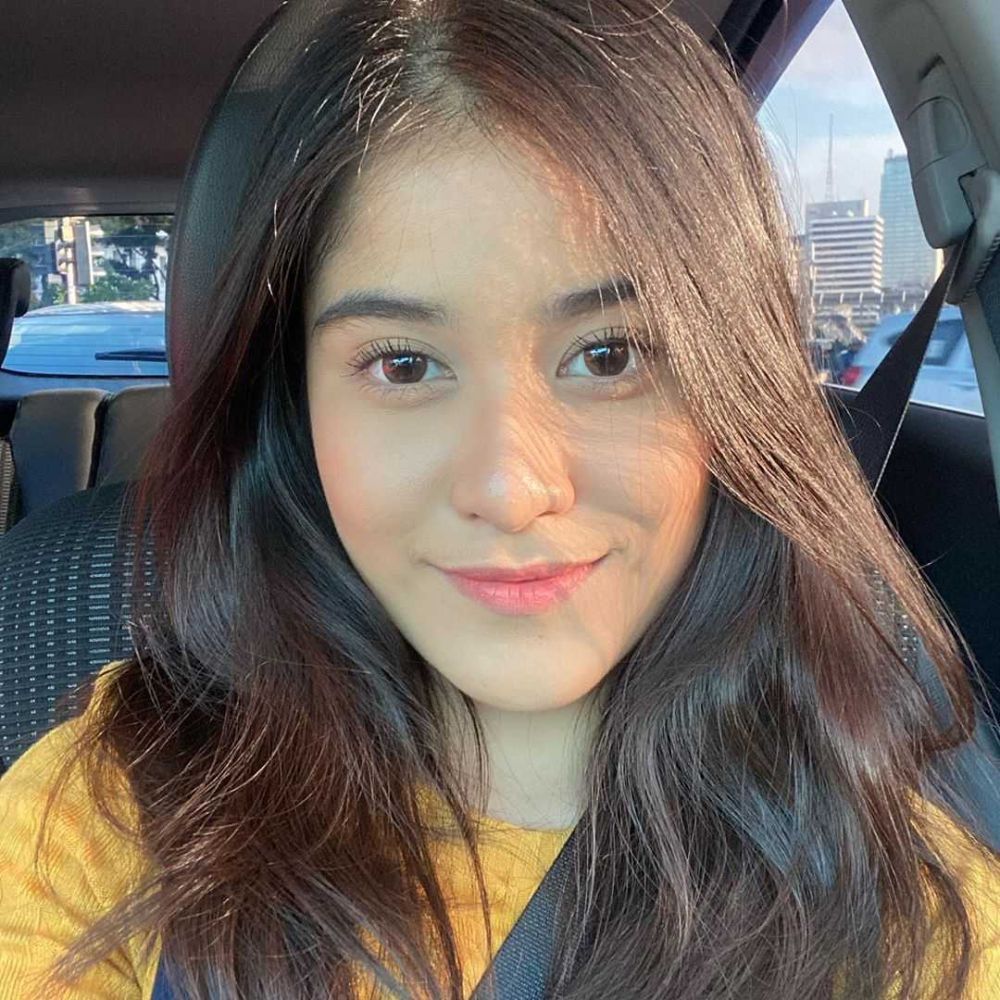 10 Potret Ashira Zamita Yang Bikin Hati Berdesir Mirip Dian Sastro