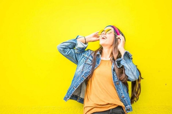Bahagia Banget! 5 Zodiak Diprediksi Beruntung Oktober 2020