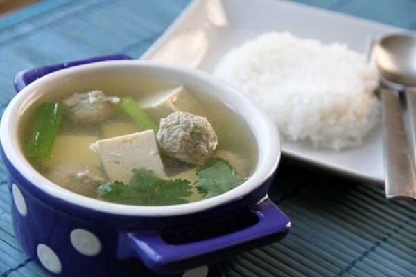 Resep Sup Bakso Tahu yang Lezat dan Masaknya Enggak Pakai Lama!