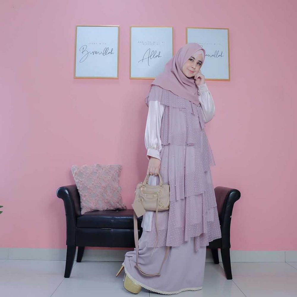 Pilih Nikah Muda, Rumah Tangga 5 Artis ini Kandas di Tengah Jalan