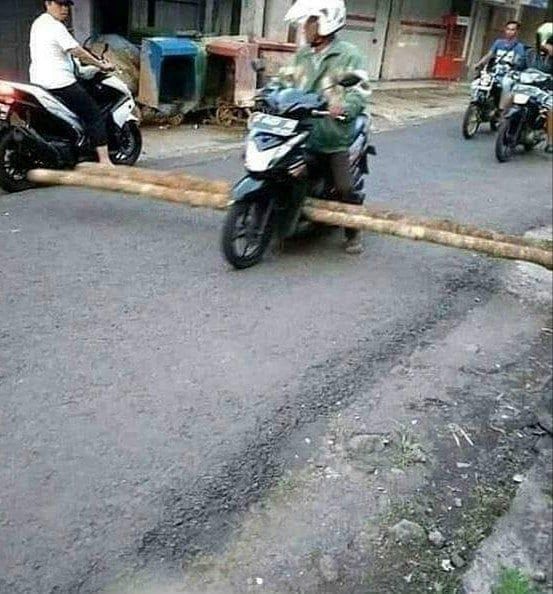 Relate Banget, 10 Hal Absurd Ini Jadi Keseharian Orang Indonesia