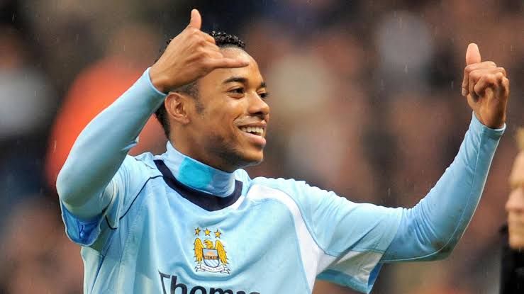 Mudik ke Klub Asal, Mantan Bintang AC Milan Robinho Digaji Rp3,9 Juta