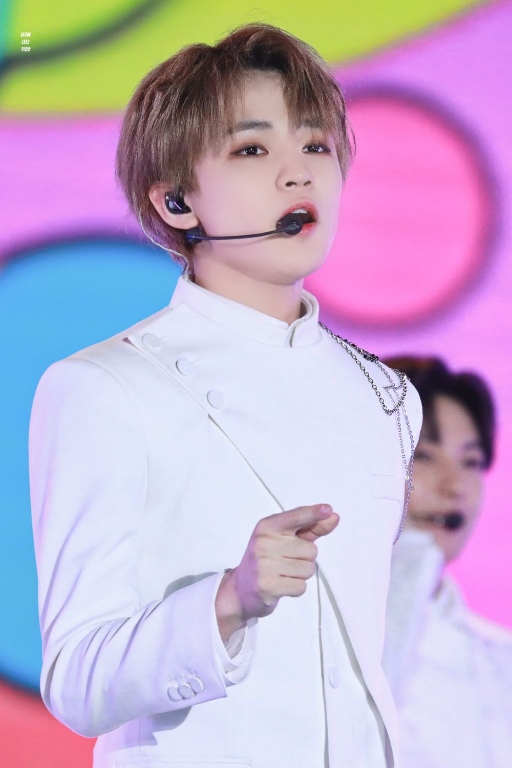 Ini 10 Potret Menawan Chenle NCT yang Telah Beranjak Dewasa