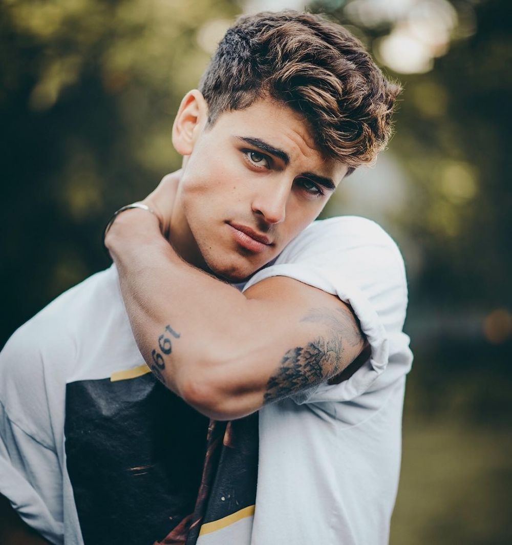 Berkarier Solo, 9 Potret Jack Gilinsky yang Bikin Kamu Kelepek-Kelepek