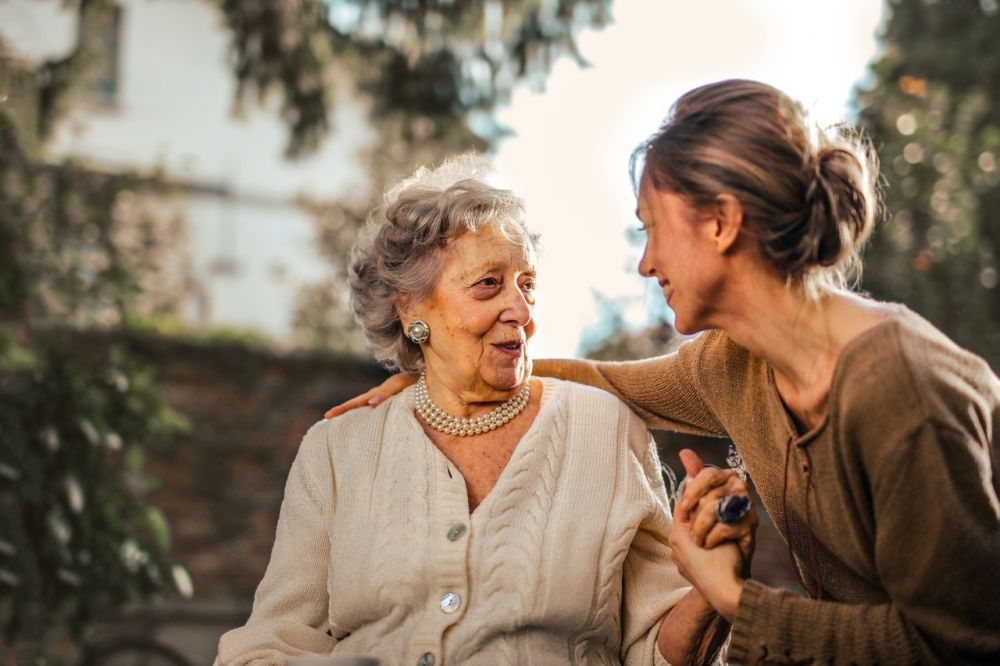 Umur Panjang Orang Alzheimer Tergantung Perhatian Keluarga