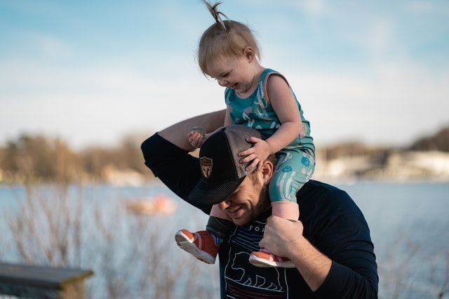 Sosok Family Man, 5 Zodiak Ini Kerap Dapat Julukan The Best Dad Lho!