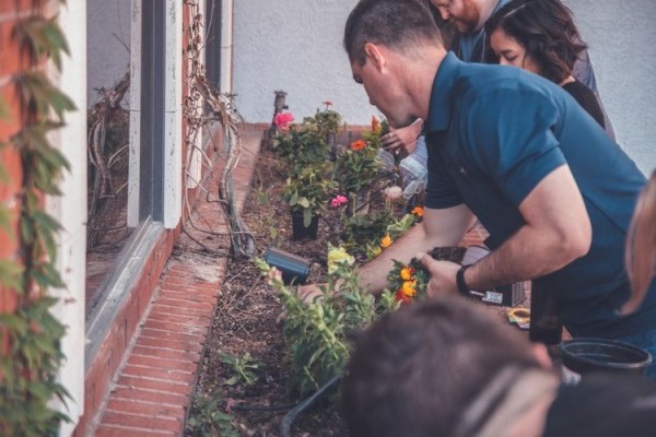 6 Manfaat Berkebun bagi Kesehatan, Bikin Bahagia dan Gak Mudah Sakit