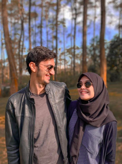 Makin Mesra, 10 Potret Vebby Palwinta yang Menikah Tanpa Pacaran