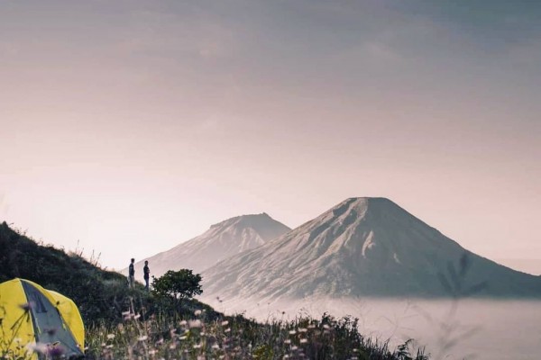 Aktivitas Vulkanik Gunung Sindoro Temanggung Naik 86 Kali Kegempaan
