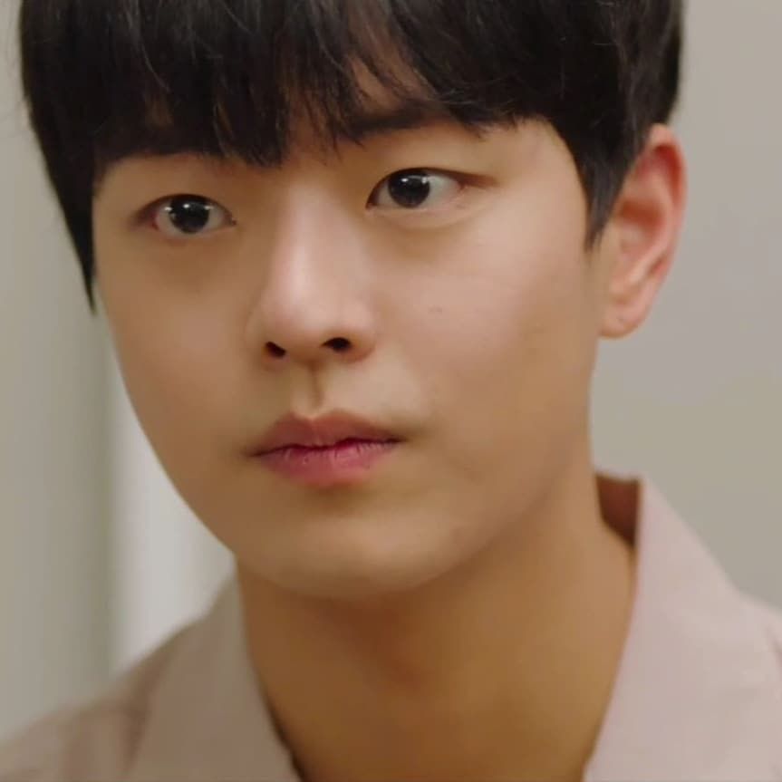 10 Potret Jung Woo Jin, Pemeran V di KDrama BTS Universe ‘Youth’