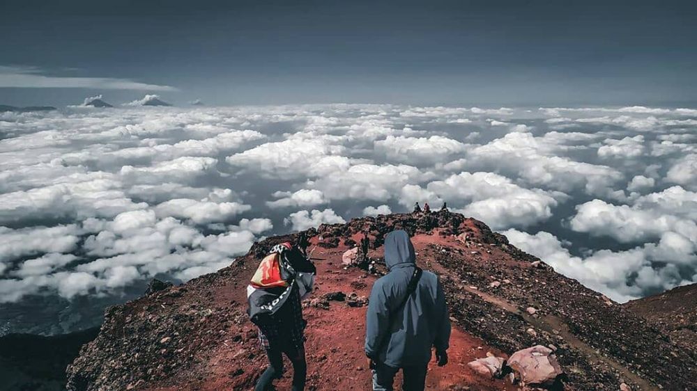 7 Fakta Gunung Slamet, Ada Mitos Pasar Hantu di Pos-pos Pendakian