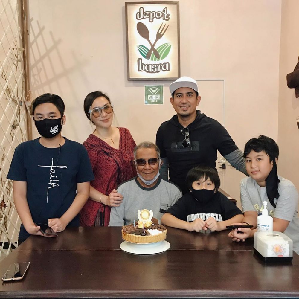 10 Tahun Nikah Beda Agama, Potret Mesra Rio Febrian dan Sabria Kono