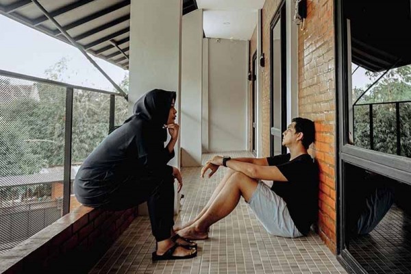 9 Momen Unik & Nyeleneh Arda Naff, Selalu Kompak Bareng Istri