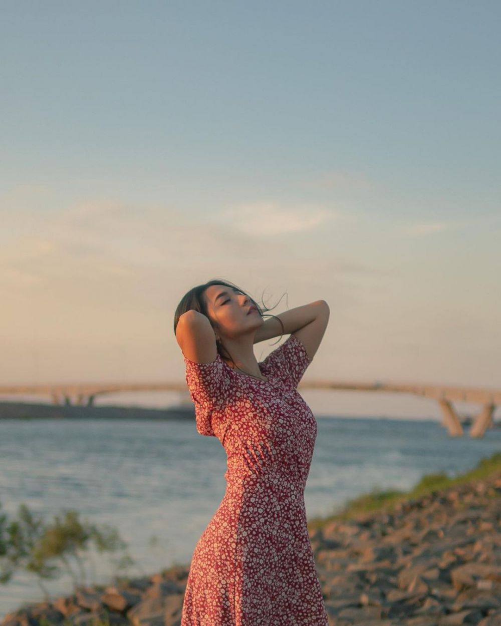 Dinda Kirana Pamer Body Goals, 10 Potretnya Anggun Memesona!