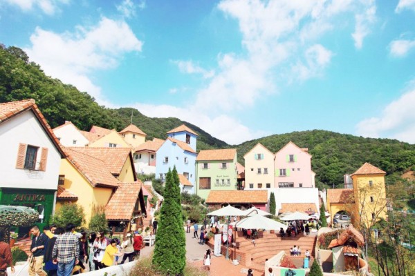 5 Wisata Buatan yang Pesonanya Sering Muncul di Drama Korea