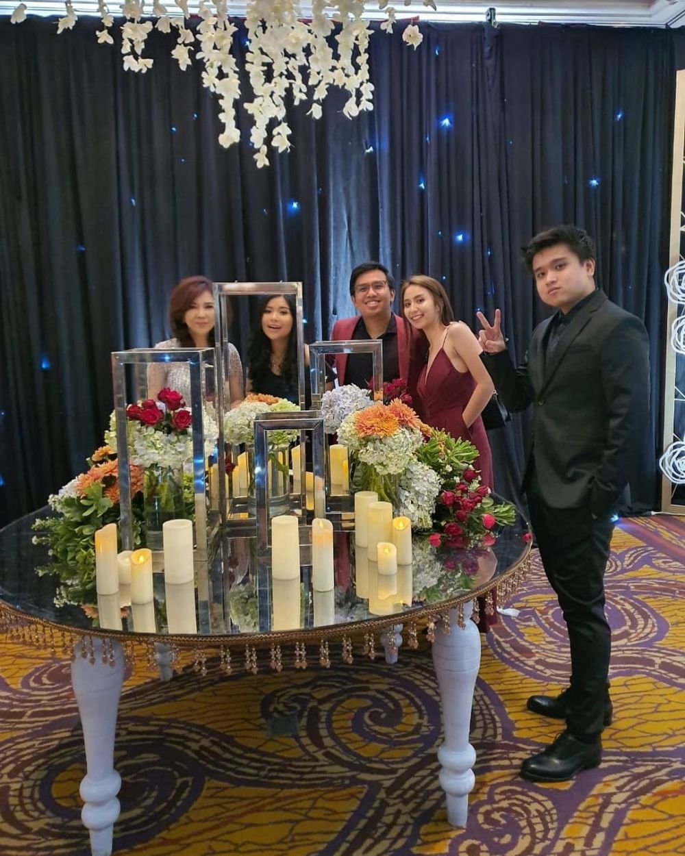 10 Potret Kedekatan Clairine Clay dan Keluarga Joshua Suherman