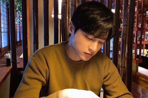 10 Pesona Yoon Sun Woo, Insinyur Misterius di KDrama 'Awaken'