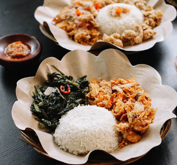 5 Rekomendasi Tempat Makan Terindah dan Harga Murah di Samosir