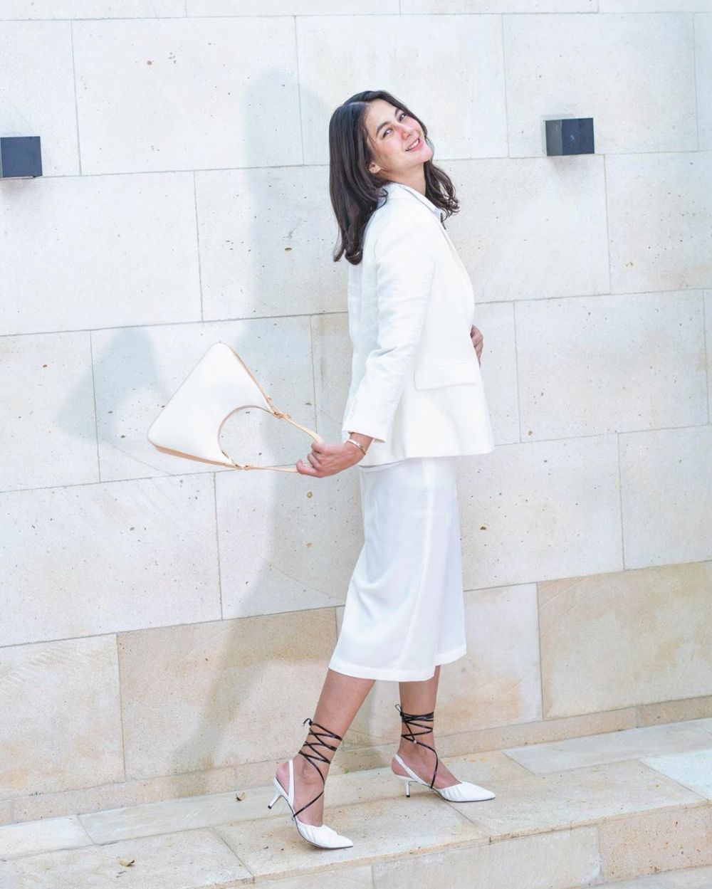 9 Pesona Paula Verhoeven Usia 33 Tahun, Mama Muda Eks Model Beken