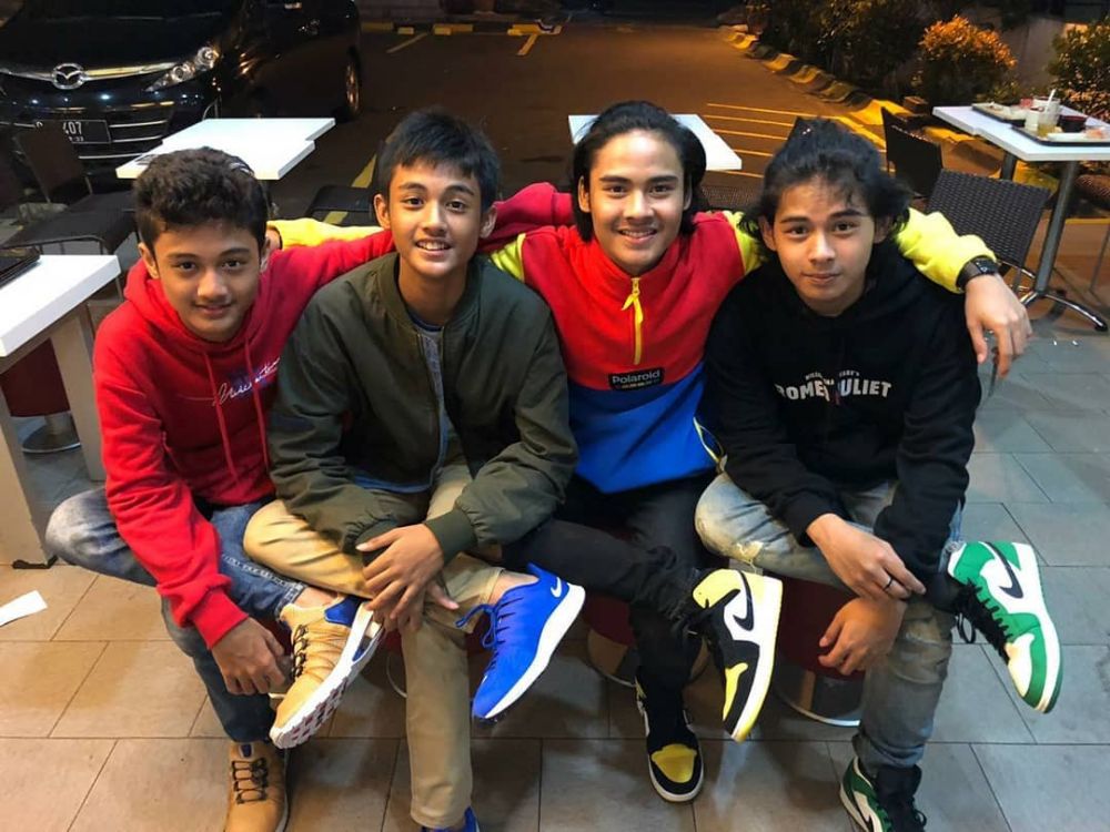 Kece Abis! 10 Potret Tahier Bersaudara, Empat Anak Ferdy 'Element'