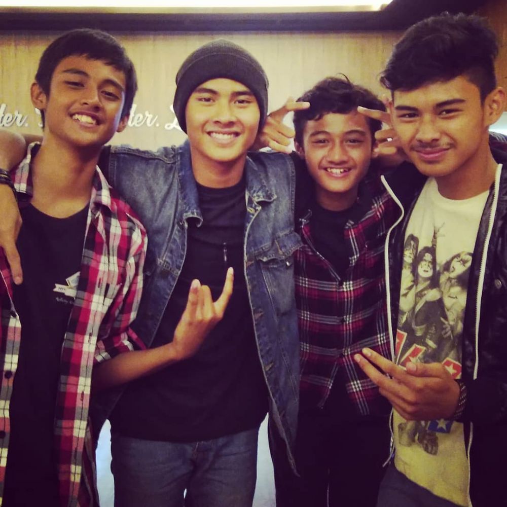 Kece Abis! 10 Potret Tahier Bersaudara, Empat Anak Ferdy 'Element'