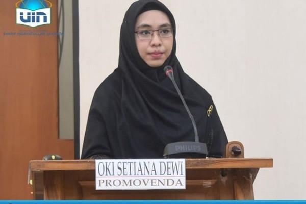 10 Perjuangan Oki Setiana Dewi, Raih Gelar Doktor saat Hamil Tua