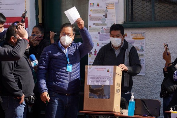 Setelah Lama Tertunda, Akhirnya Bolivia Langsungkan Pemilihan Umum