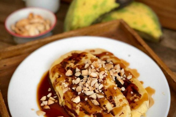 5 Makanan Khas Makassar Berbahan Dasar Pisang yang Wajib Kamu Coba