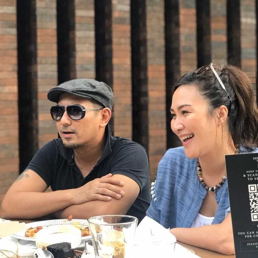 10 Tahun Nikah Beda Agama, Potret Mesra Rio Febrian dan Sabria Kono