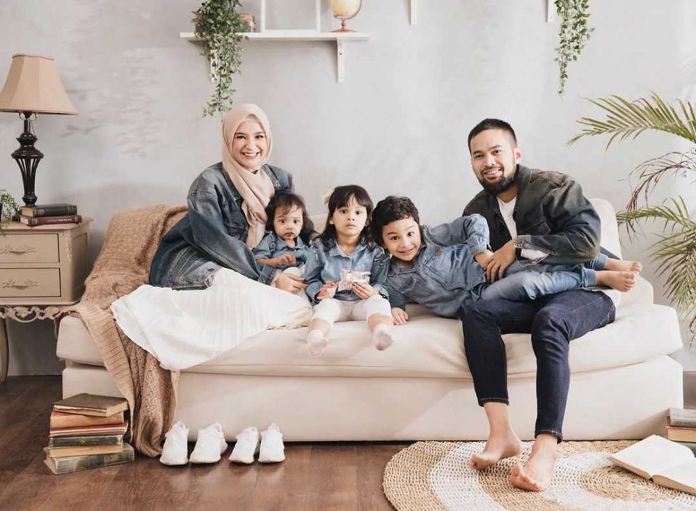 10 Artis Ini Bahagia Nikah di Sinetron, Ada yang Sampai Beneran Lho!