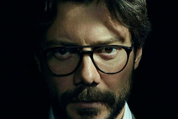 9 Potret Alvaro Morte, Sosok Profesor dalam Serial Money Heist