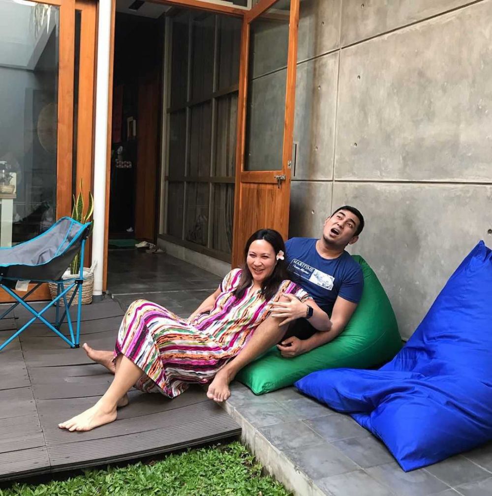 10 Tahun Nikah Beda Agama, Potret Mesra Rio Febrian dan Sabria Kono