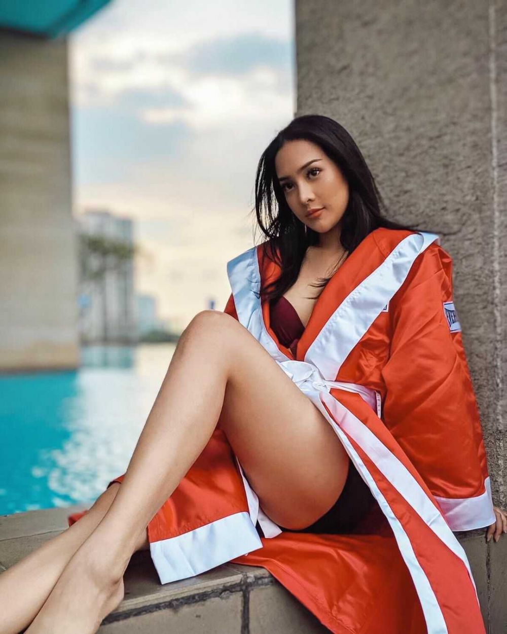 9 Potret Pesona Anya Geraldine Pakai Baju Renang, Curi Perhatian!