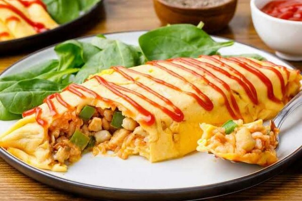 5 Tips Membuat Omurice, Nasi Goreng Berbungkus Telur yang Lezat!