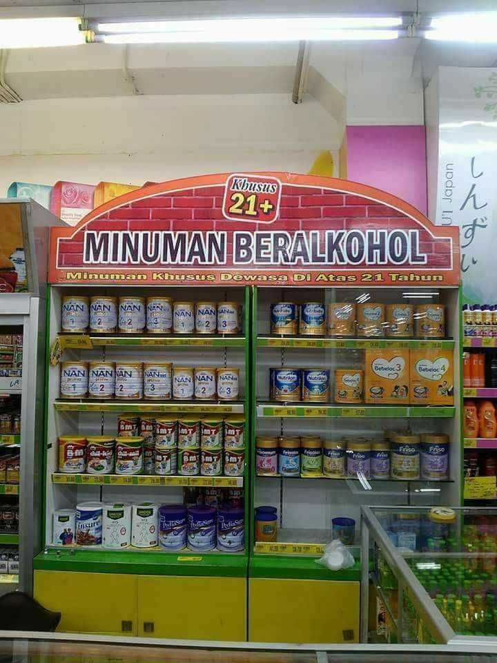 15 Papan Nama Jualan Makanan Ini Nyeleneh Sekaligus Bikin Bingung!